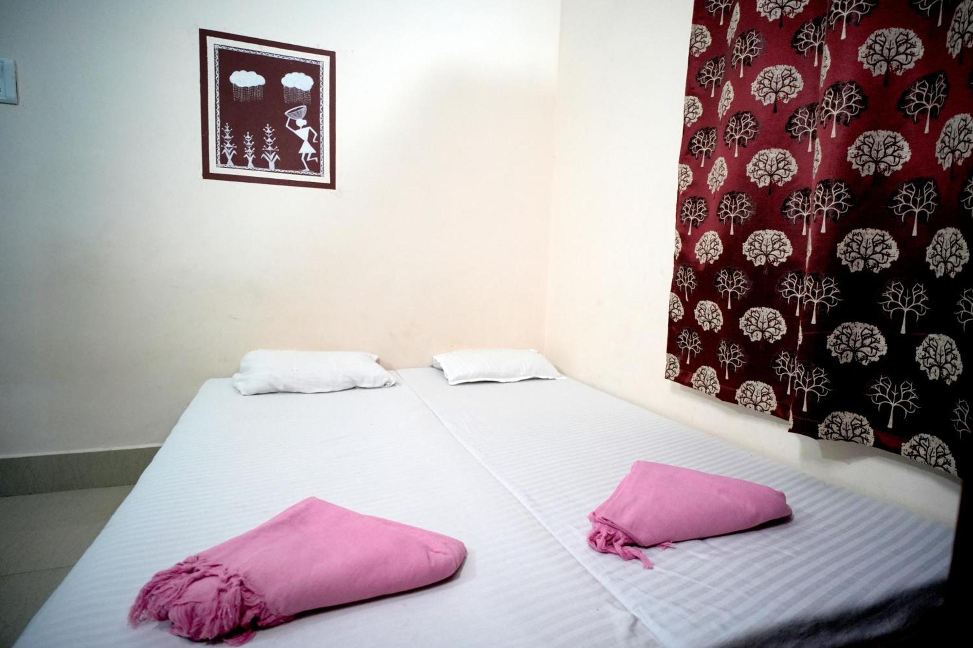 Banaras Gully House 500 Ft From The Ghats พาราณสี ภายนอก รูปภาพ