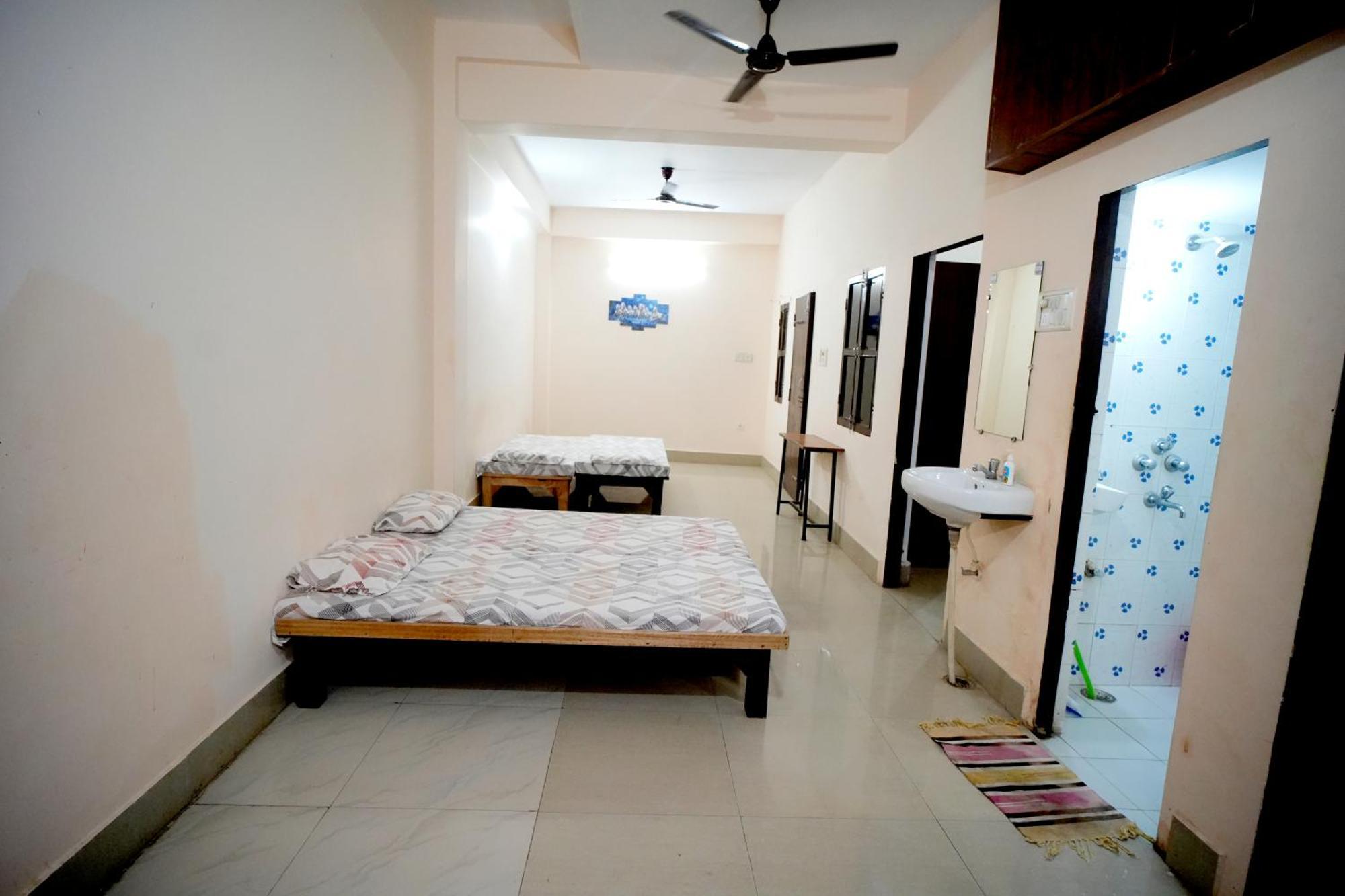 Banaras Gully House 500 Ft From The Ghats พาราณสี ภายนอก รูปภาพ