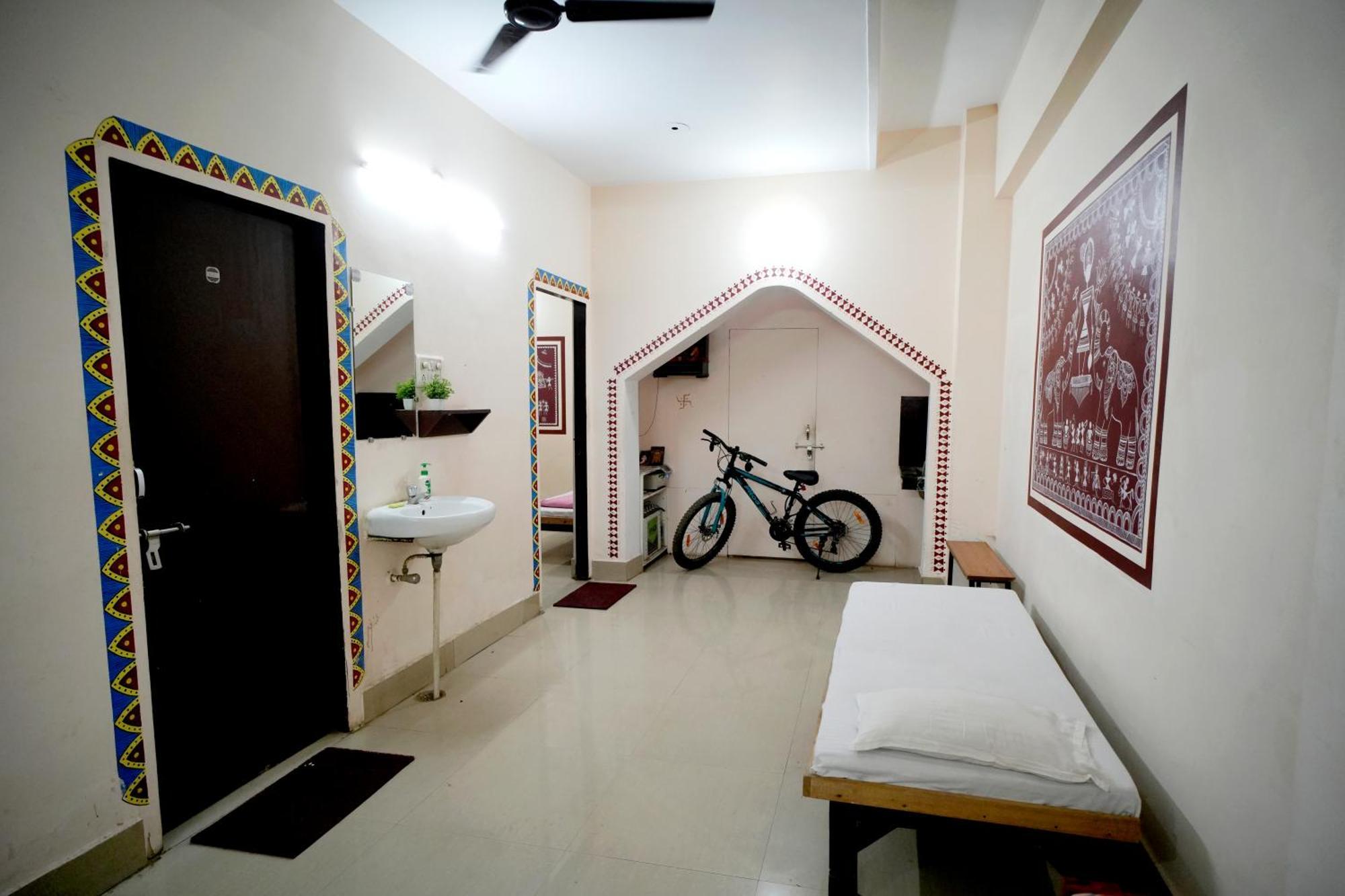 Banaras Gully House 500 Ft From The Ghats พาราณสี ภายนอก รูปภาพ